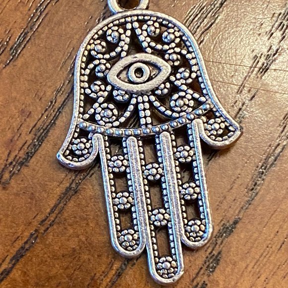 Stylish Handmade Beaded Necklace - Picture 11 of 11